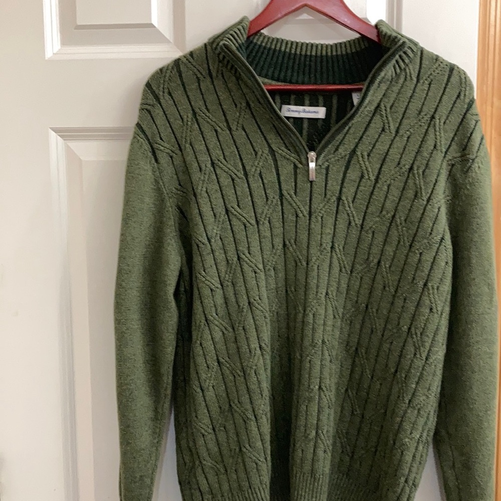 Tommy Bahama Cable Sweater   Lg  Worn 5 times